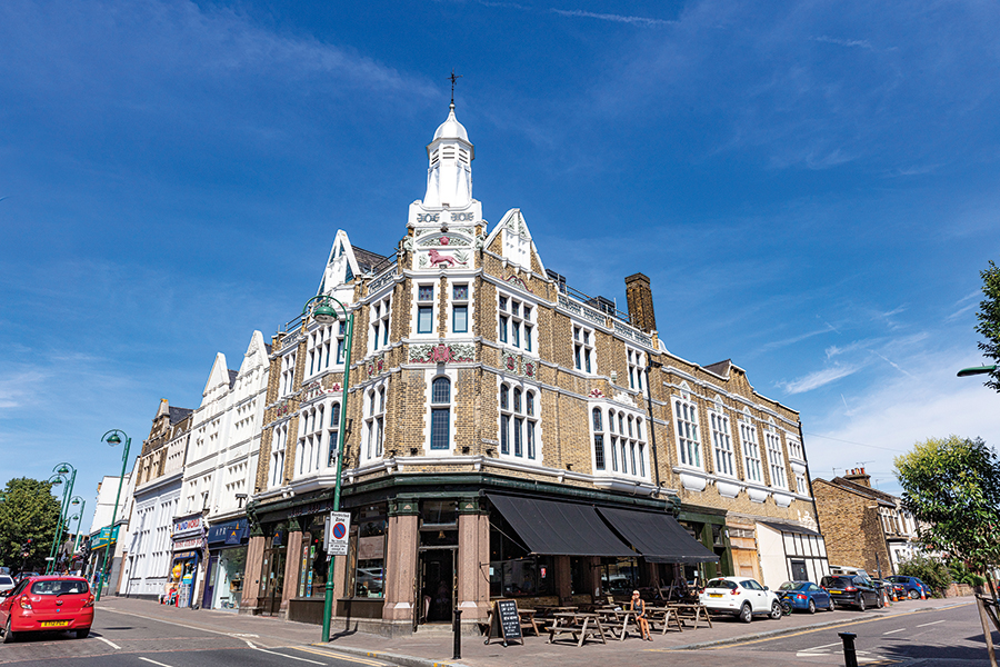 Red Lion hotel - leytonstone