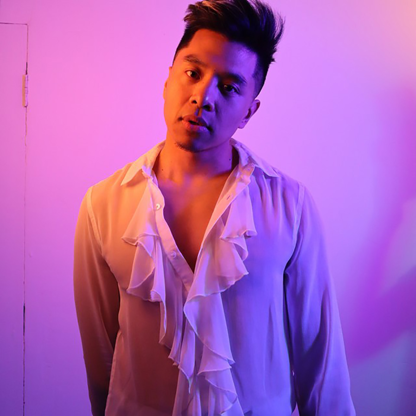 Jeff Nang performing at Mama Shelter
