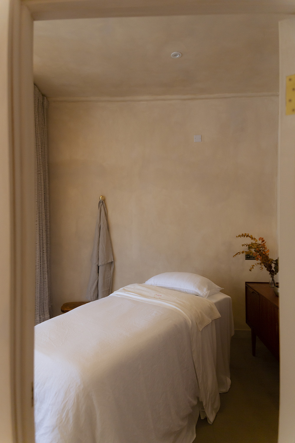 big.beauty massage hackney east_london