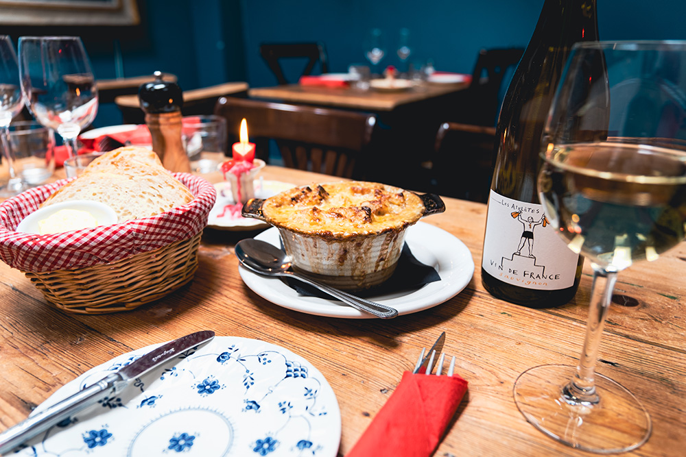 romantic spots east london chez elle's bistro