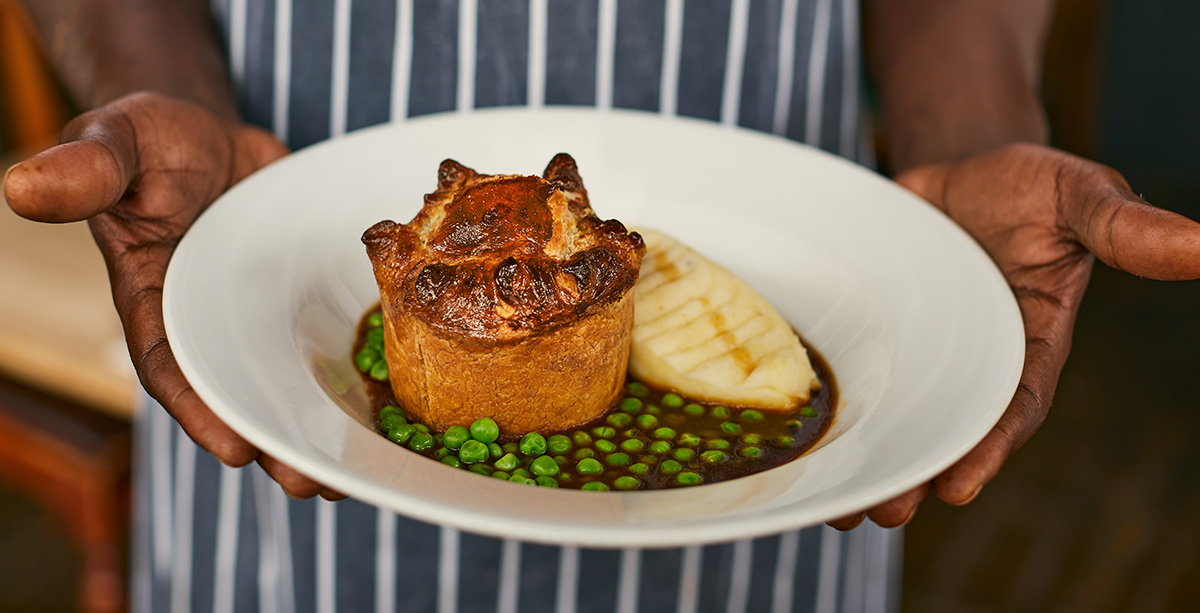 Three Crowns gastro pub Stoke Newington - pie of the week