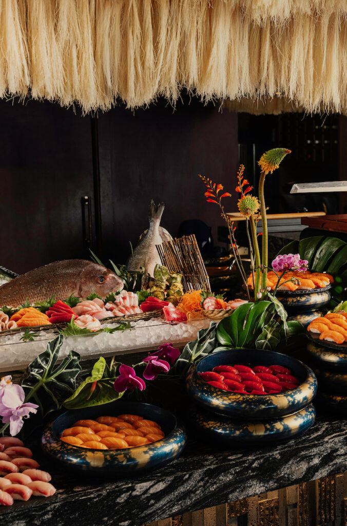 Los Mochis London City restaurant sushi mexican