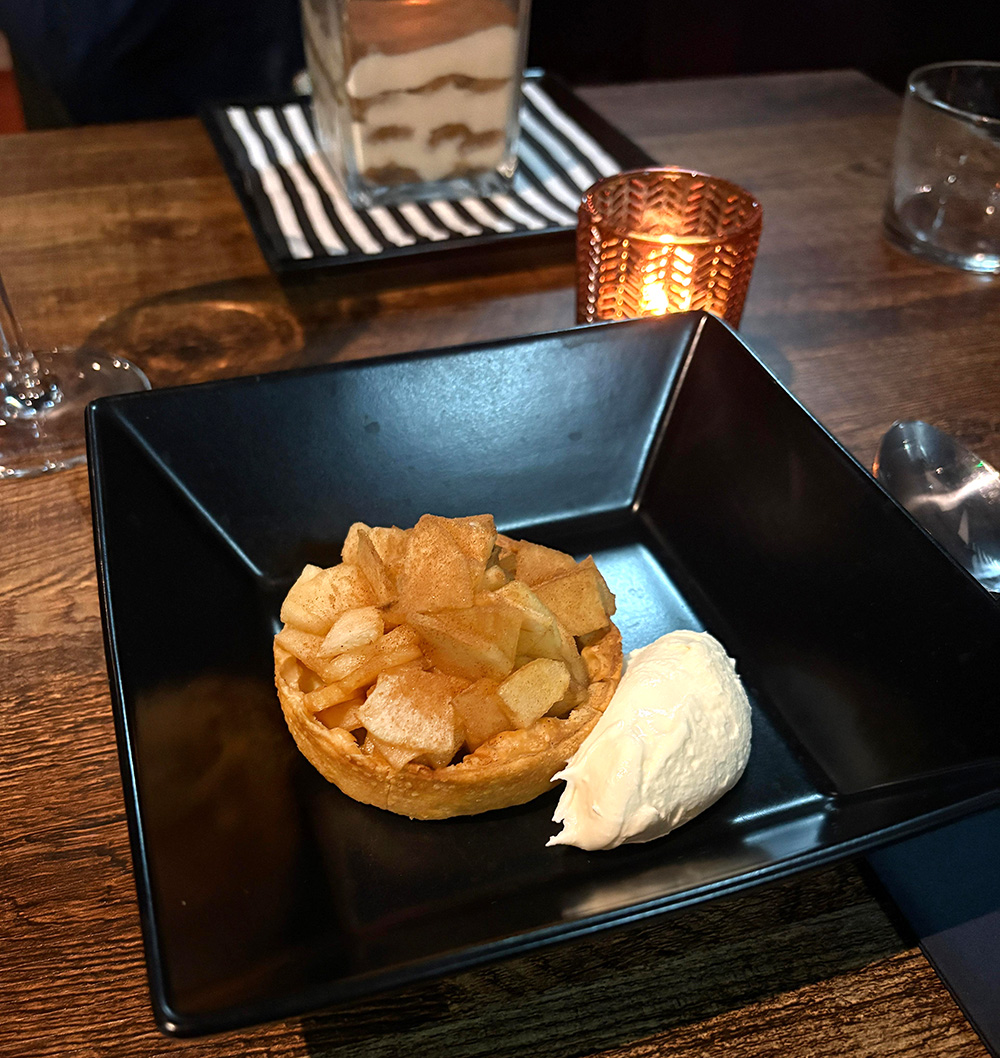 hoax italian estaurant and bar haggerston hackney