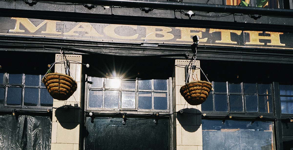 The macbeth pub hoxton london