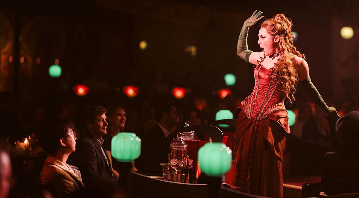 chat noir immersive dining show london
