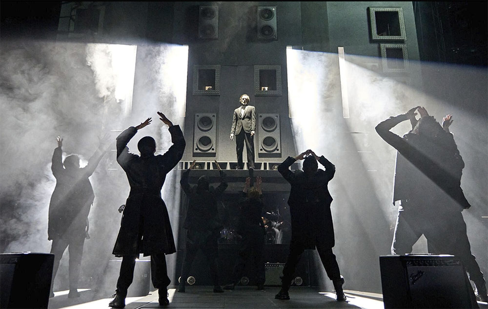 Hamlet Hail to the Thief barbican theatre london