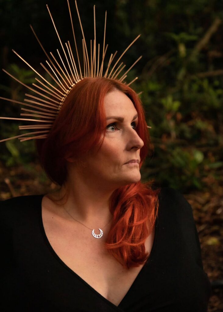 travelling priestess psychic east london